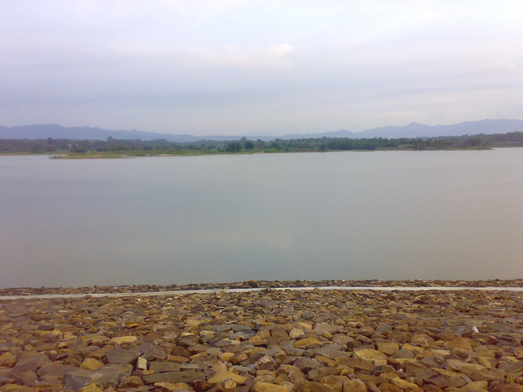 Waduk Krenceng | Source: Wikimedia Commons | License: CC BY 3.0 | https://commons.wikimedia.org/wiki/File:Waduk_Krenceng_-_panoramio.jpg
