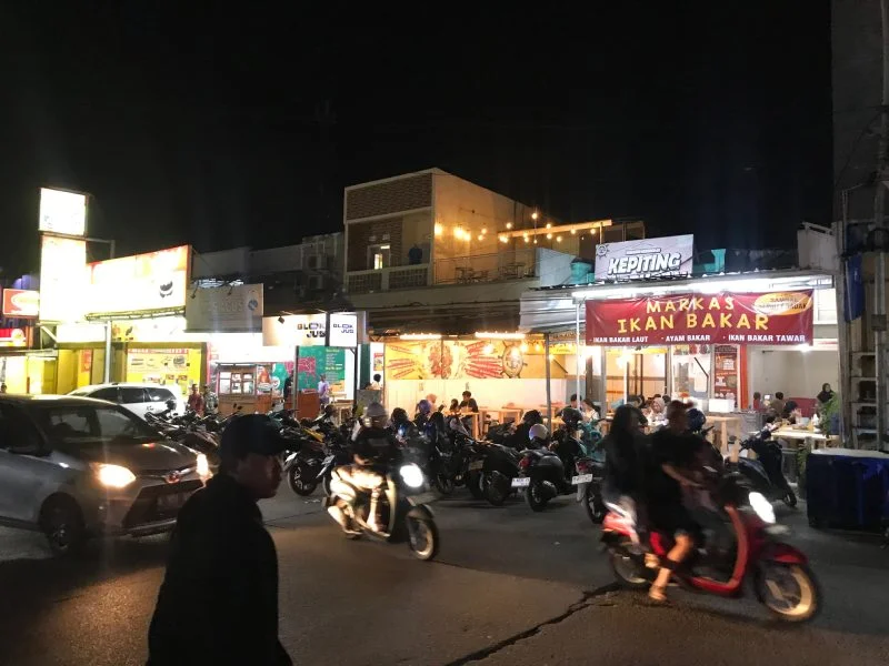 Pusat Jajanan Bunderan Cibeber